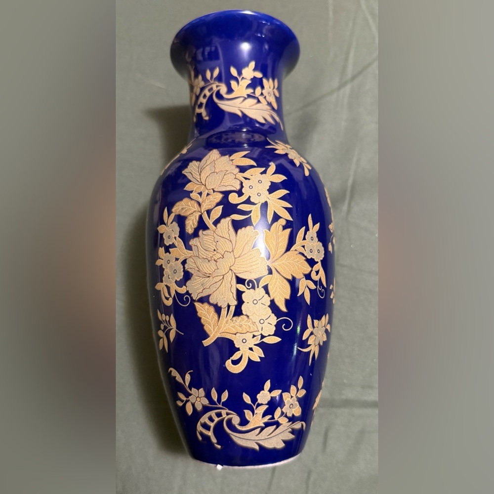 Vintage Cobalt Blue Japanese Vase.  Approx 8”tall